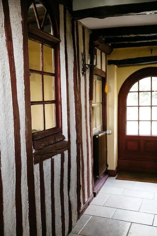 La Vieille Foulonnière : Chambres d'hôtes&Permaculture Pontorson 0*,