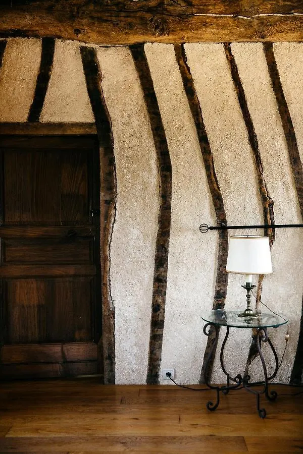 La Vieille Foulonnière : Chambres d'hôtes&Permaculture Pontorson Alojamento de Acomodação e Pequeno-almoço