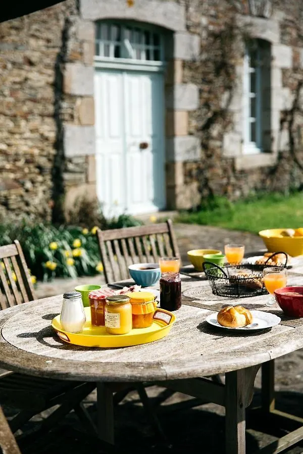 La Vieille Foulonnière : Chambres d'hôtes&Permaculture Pontorson 0*,  França