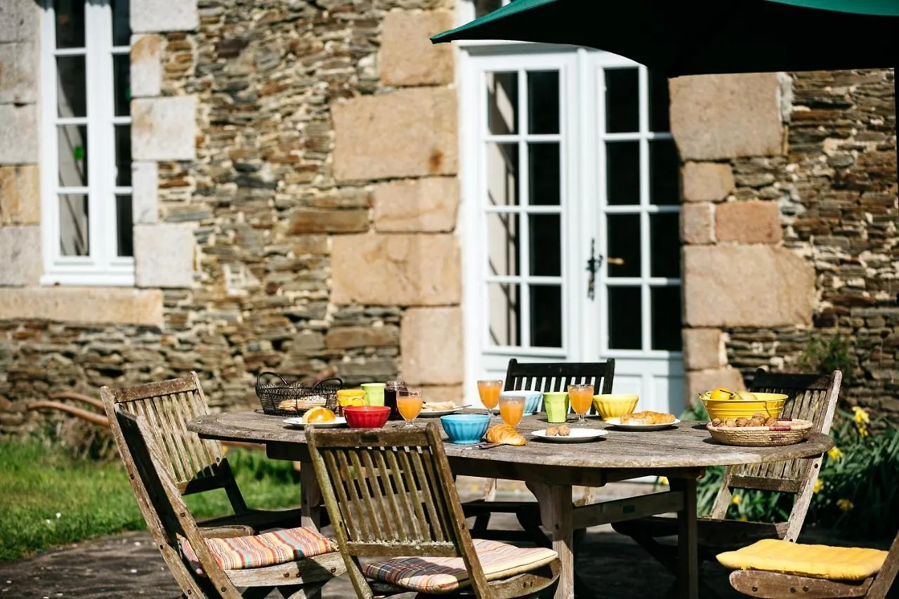 La Vieille Foulonnière : Chambres d'hôtes&Permaculture Pontorson 0*,