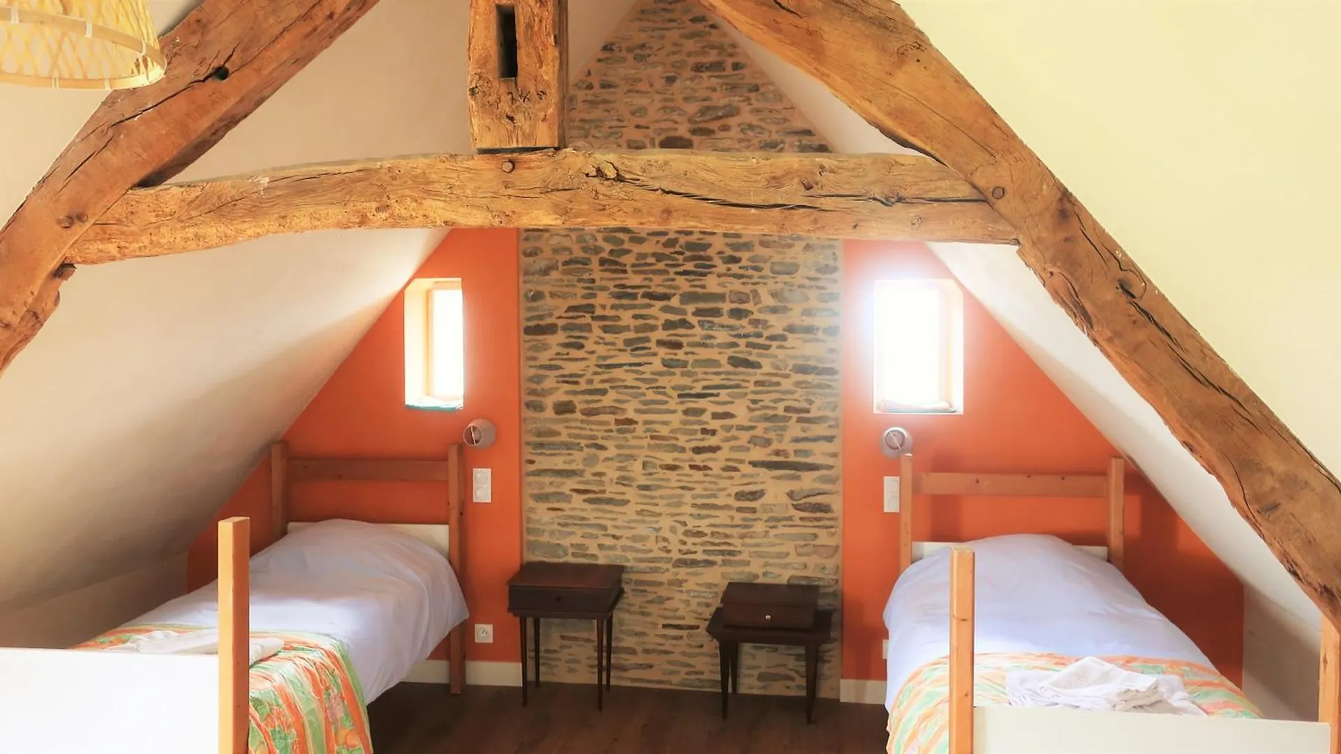 La Vieille Foulonnière : Chambres d'hôtes&Permaculture Pontorson 0*,  França